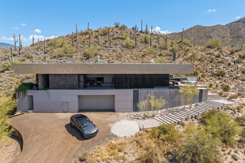 From mountains to man caves: 7 rentals for an Arizona getaway